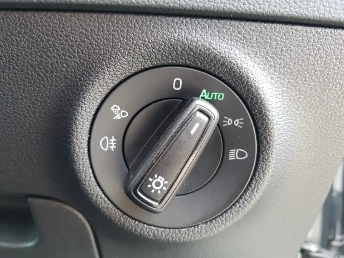 2024-skoda-karoq-20tdi-sportline-4x4-dsg-big-13