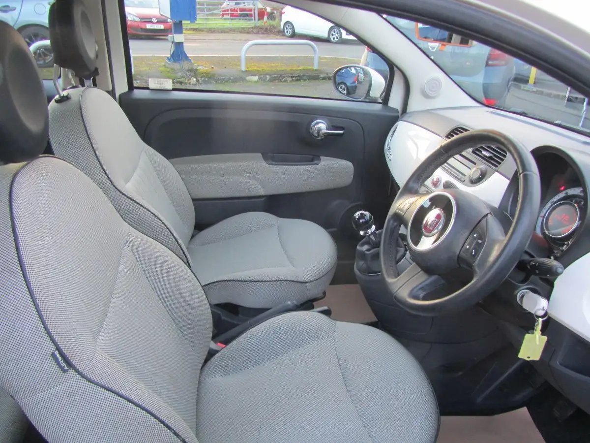 2011-fiat-500-12-lounge-big-10