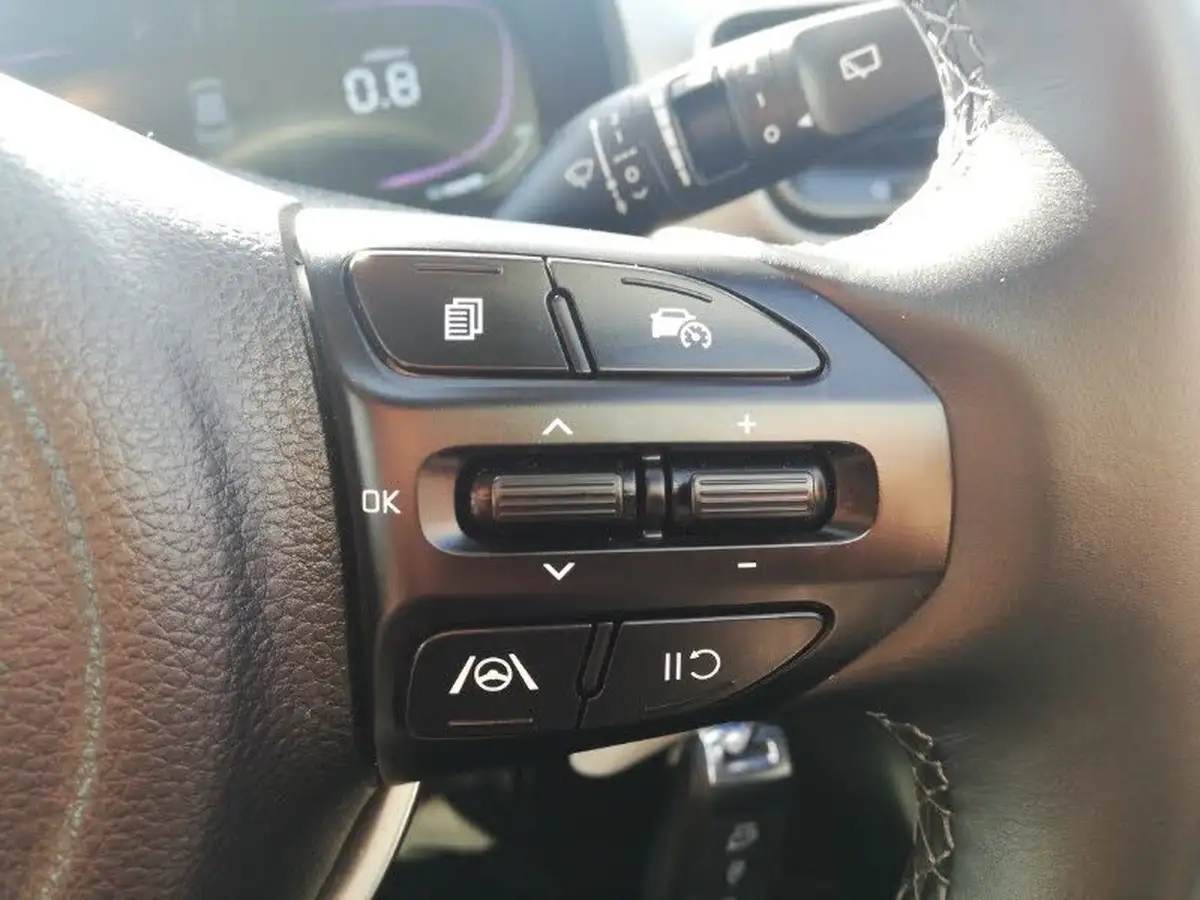 2025-kia-stonic-10-t-gdi-2-dct-big-12