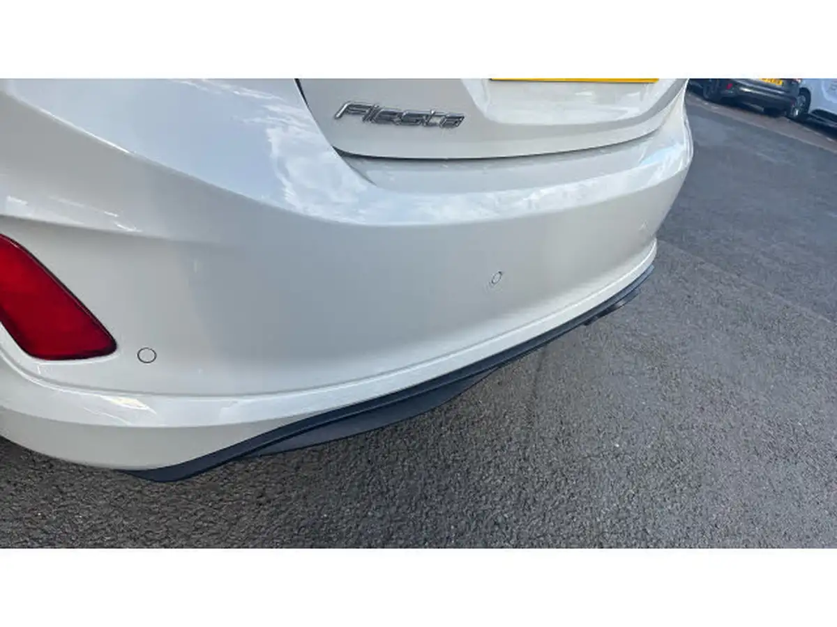 2018-hyundai-kona-16-t-gdi-premium-gt-1-tone-roof-big-32