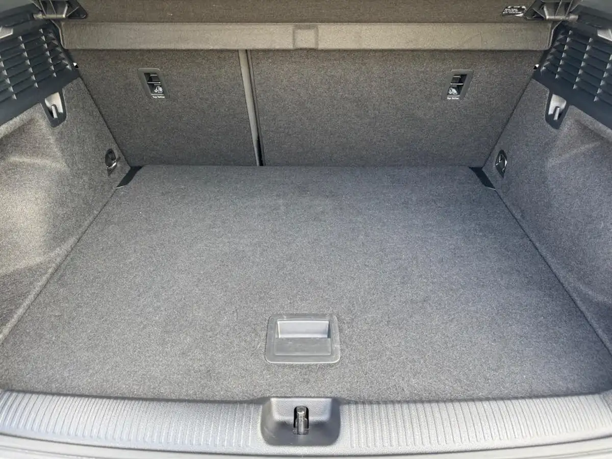 2021-audi-q2-10-30-tfsi-sport-big-33