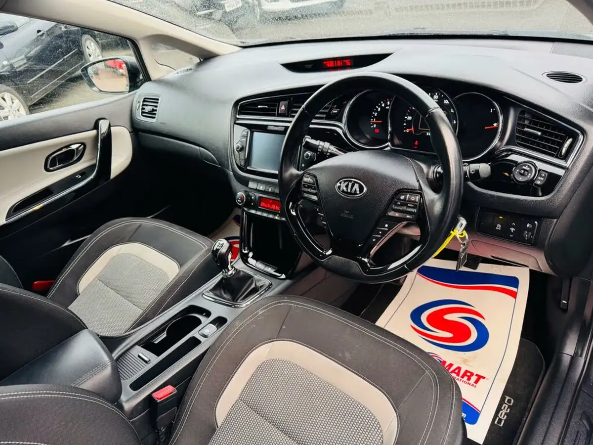 2017-kia-ceed-16crdi-3-hatchback-big-3