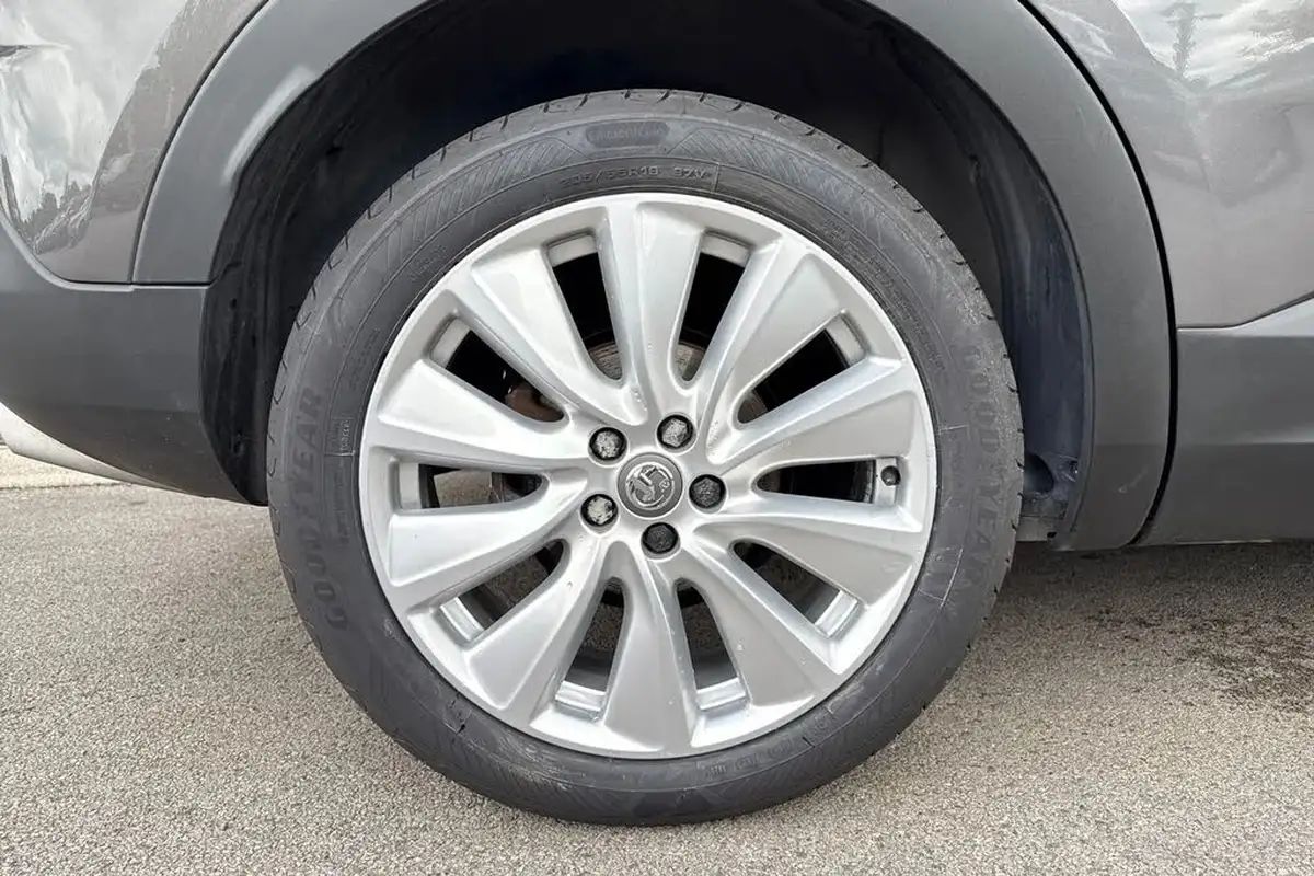 2019-vauxhall-grandland-x-12-elite-nav-big-9