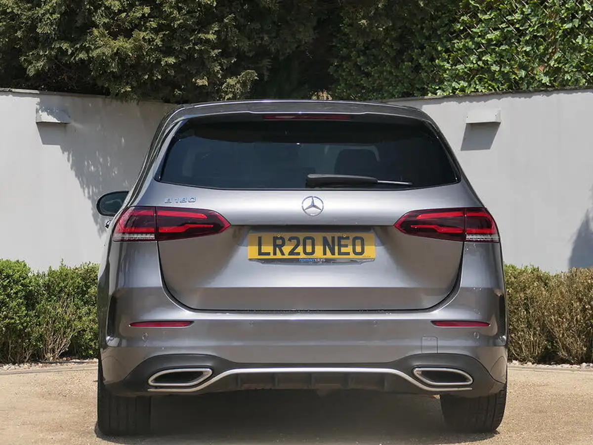 2020-mercedes-benz-b-class-13-b180-amg-line-premium-plus-big-4