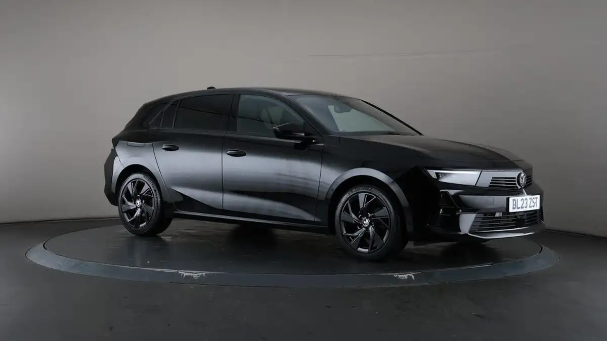 2023-vauxhall-astra-12-turbo-gs-hatchback-big-55