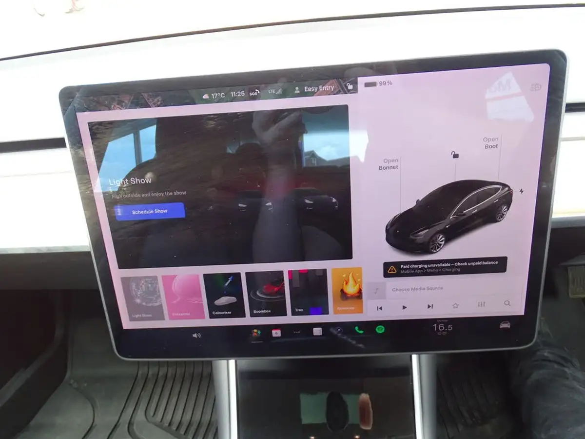 2020-tesla-model-3-e-long-range-big-36