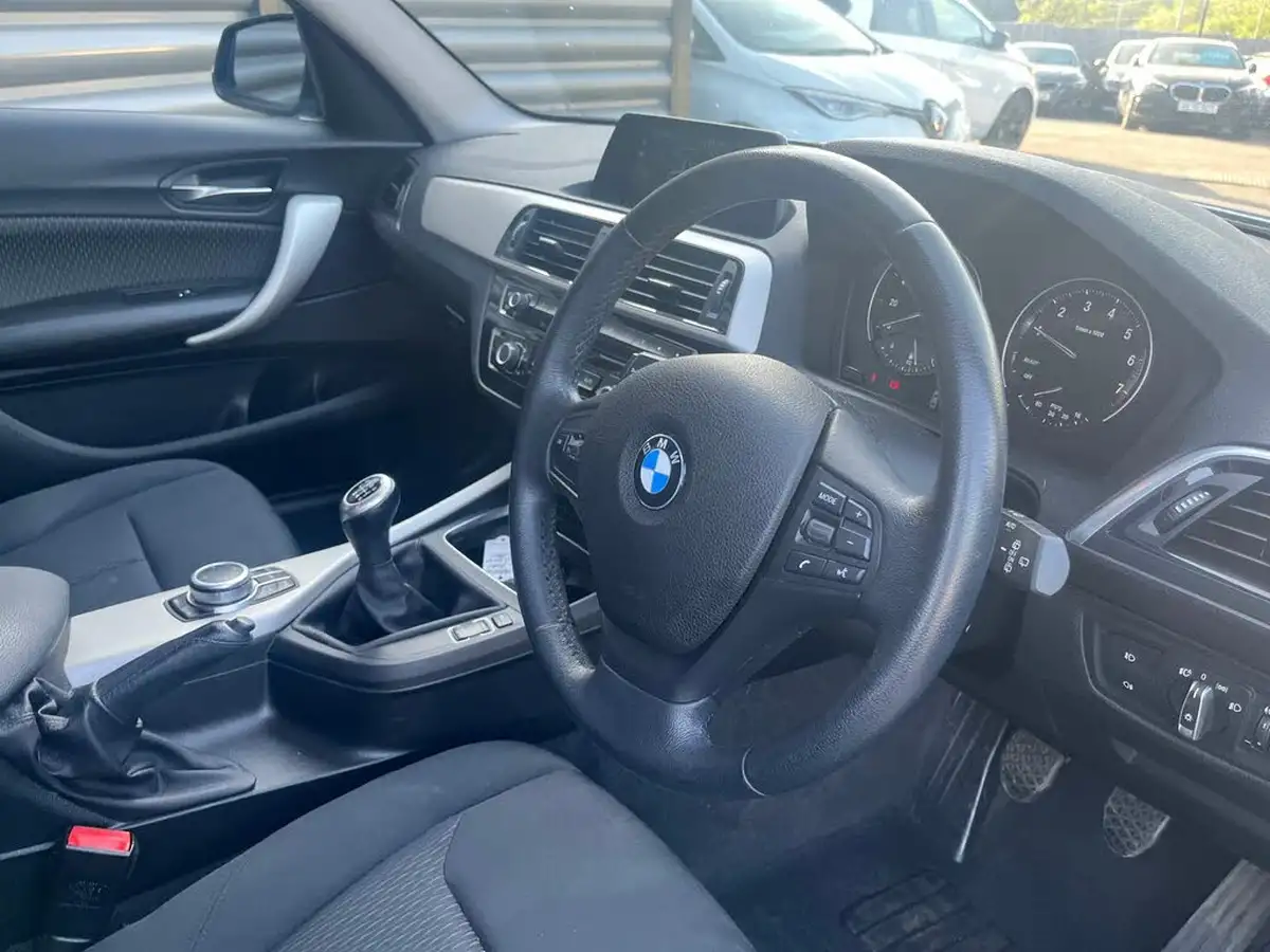 2019-bmw-1-series-15-118i-se-138bhp-5d-big-16
