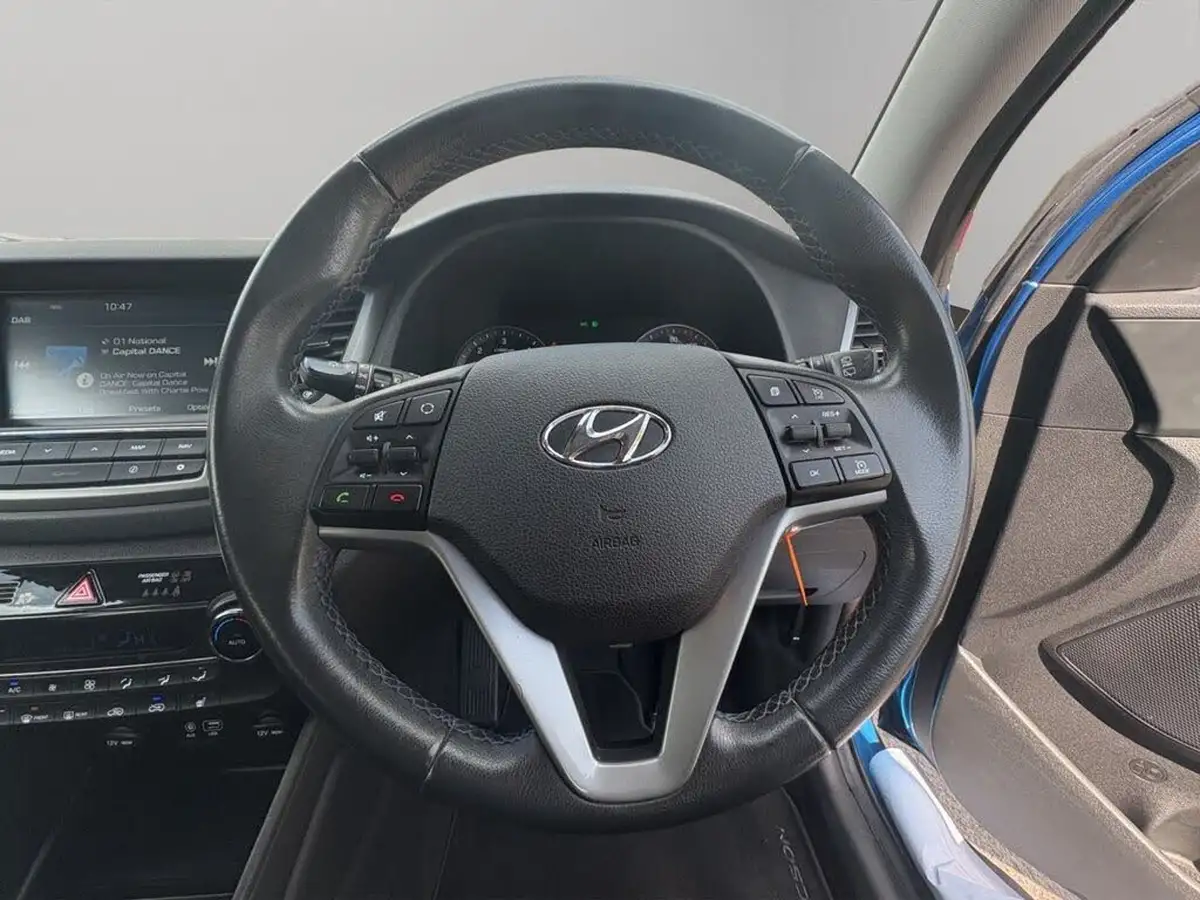 2018-hyundai-tucson-17crdi-blue-drive-se-nav-116ps-big-9