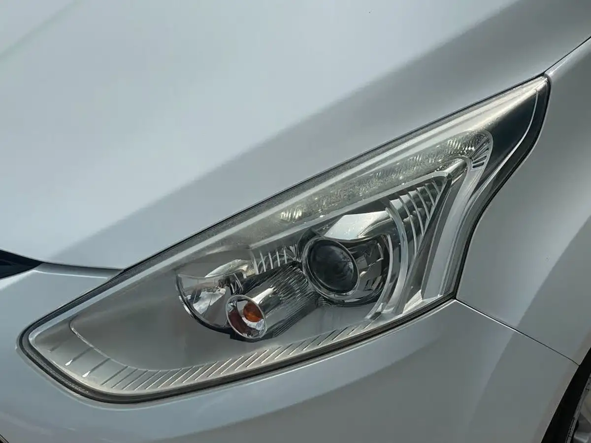 2016-ford-b-max-10-titanium-100ps-big-18