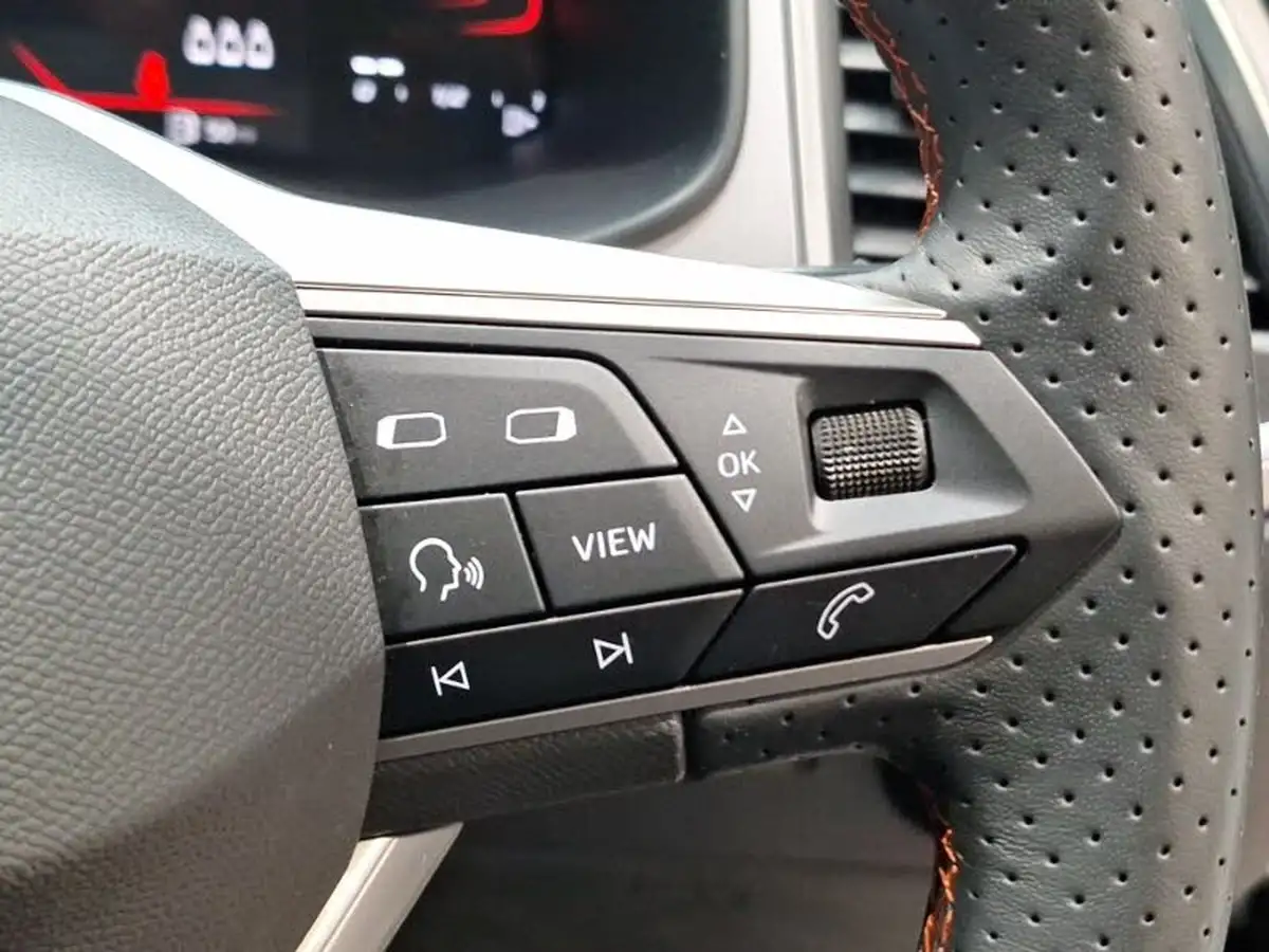 2024-seat-ateca-15-ecotsi-fr-big-12