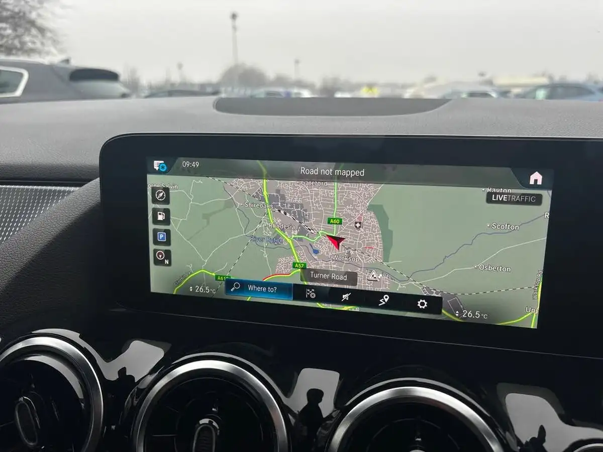 2022-mercedes-benz-gla-class-13-gla-180-sport-executive-big-12