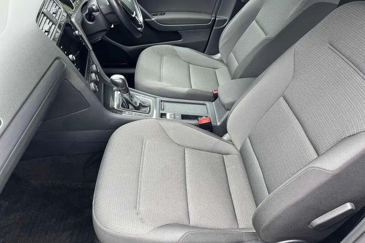 2019-volkswagen-golf-e-e-golf-big-24