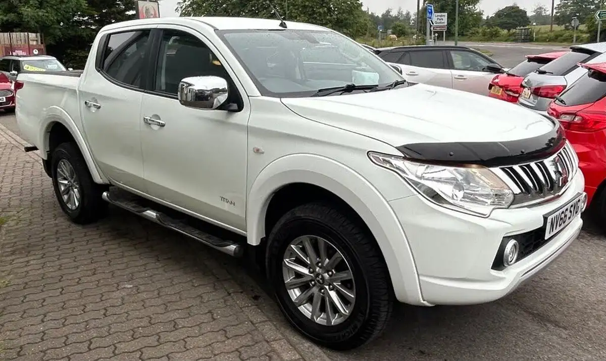 2017-mitsubishi-l200-24di-d-titan-big-3