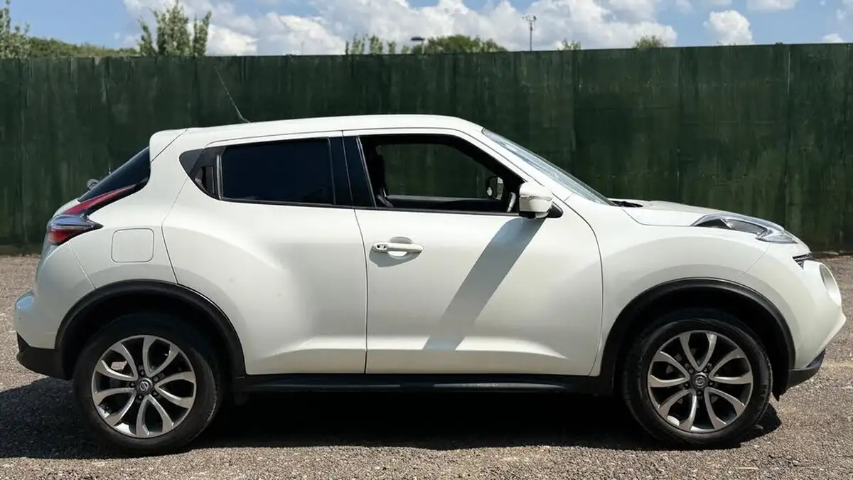 2016-nissan-juke-16-tekna-117ps-1598cc-xtronic-cvt-big-3