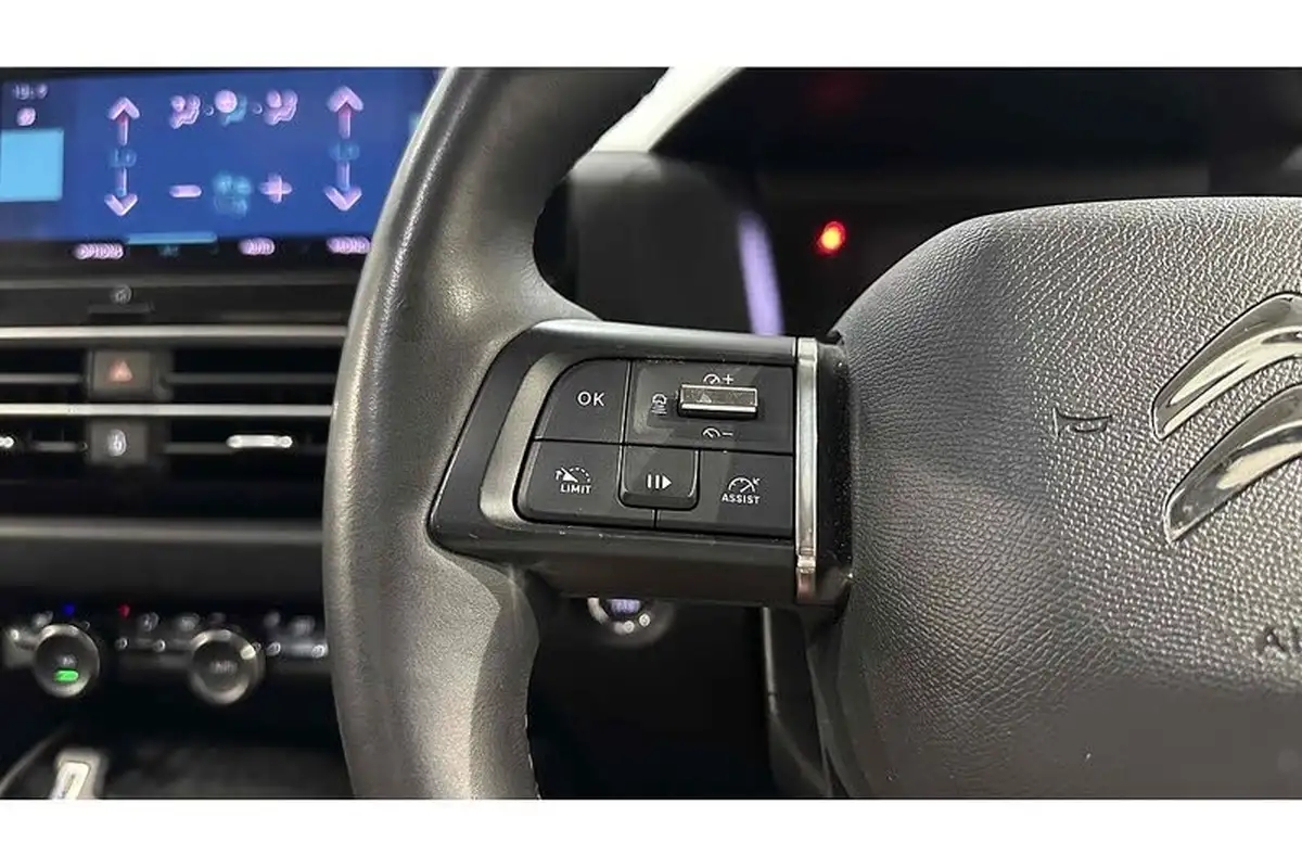 2022-citroen-c4-e-shine-plus-big-41