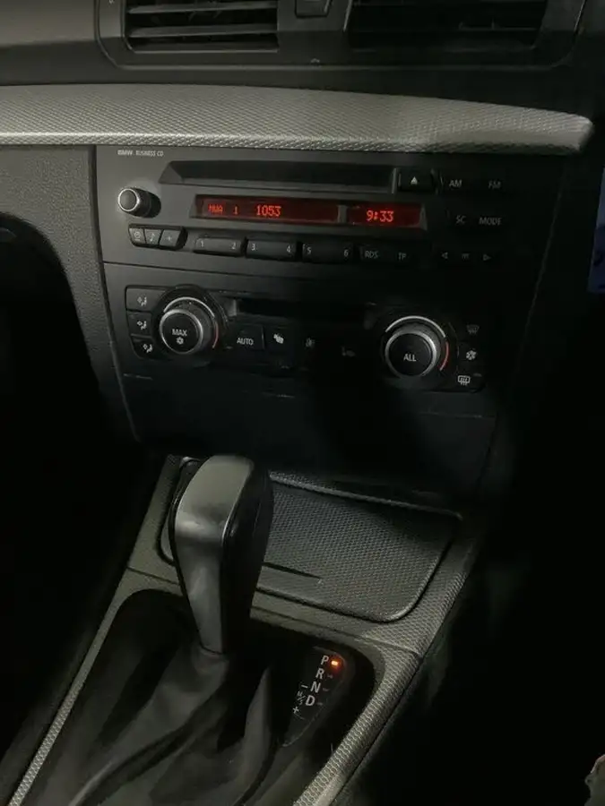 2010-bmw-1-series-20td-118d-m-sport-hatchback-5d-auto-big-21