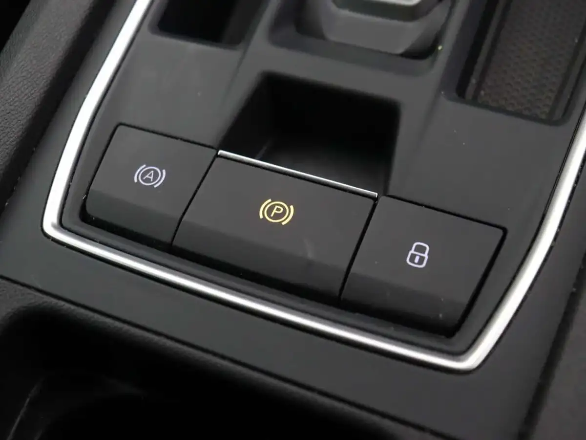 2021-seat-leon-15-etsi-xcellence-estate-big-30