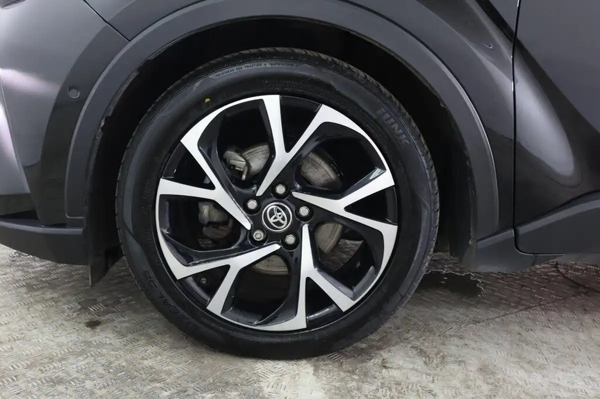 2021-toyota-c-hr-18-vvt-i-design-big-28