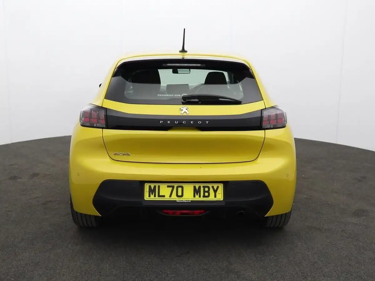 2020-peugeot-208-12-puretech-active-100bhp-big-8