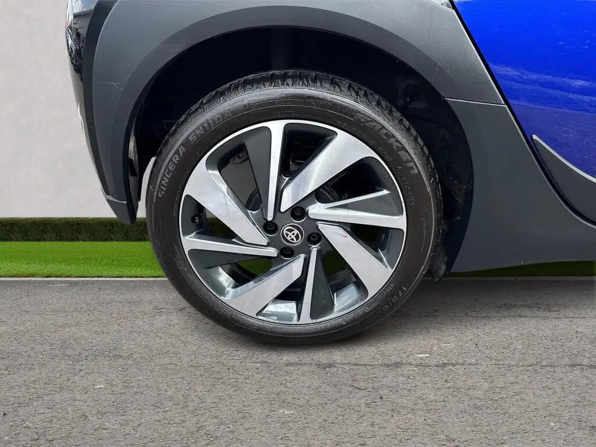 2022-toyota-aygo-x-10-vvt-i-edge-cvt-big-8