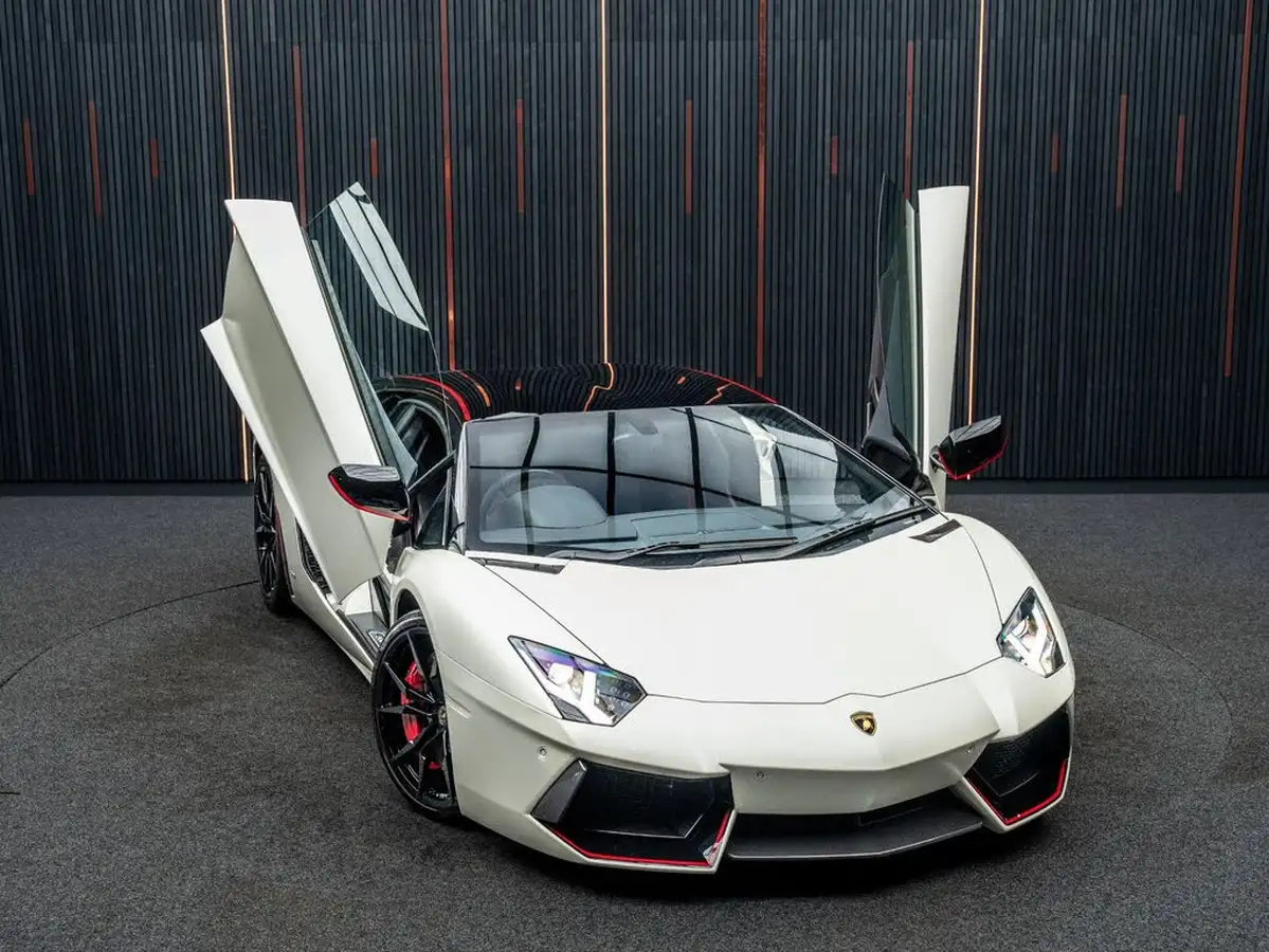 2016-lamborghini-aventador-65-lp-750-4-superveloce-coupe-big-4