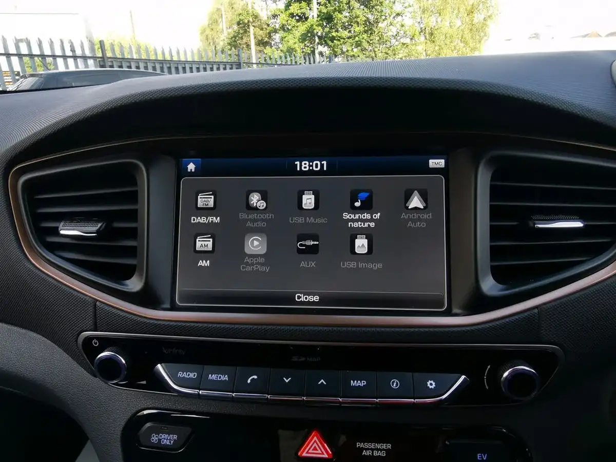 2019-hyundai-ioniq-e-premium-se-electric-88kw-big-27