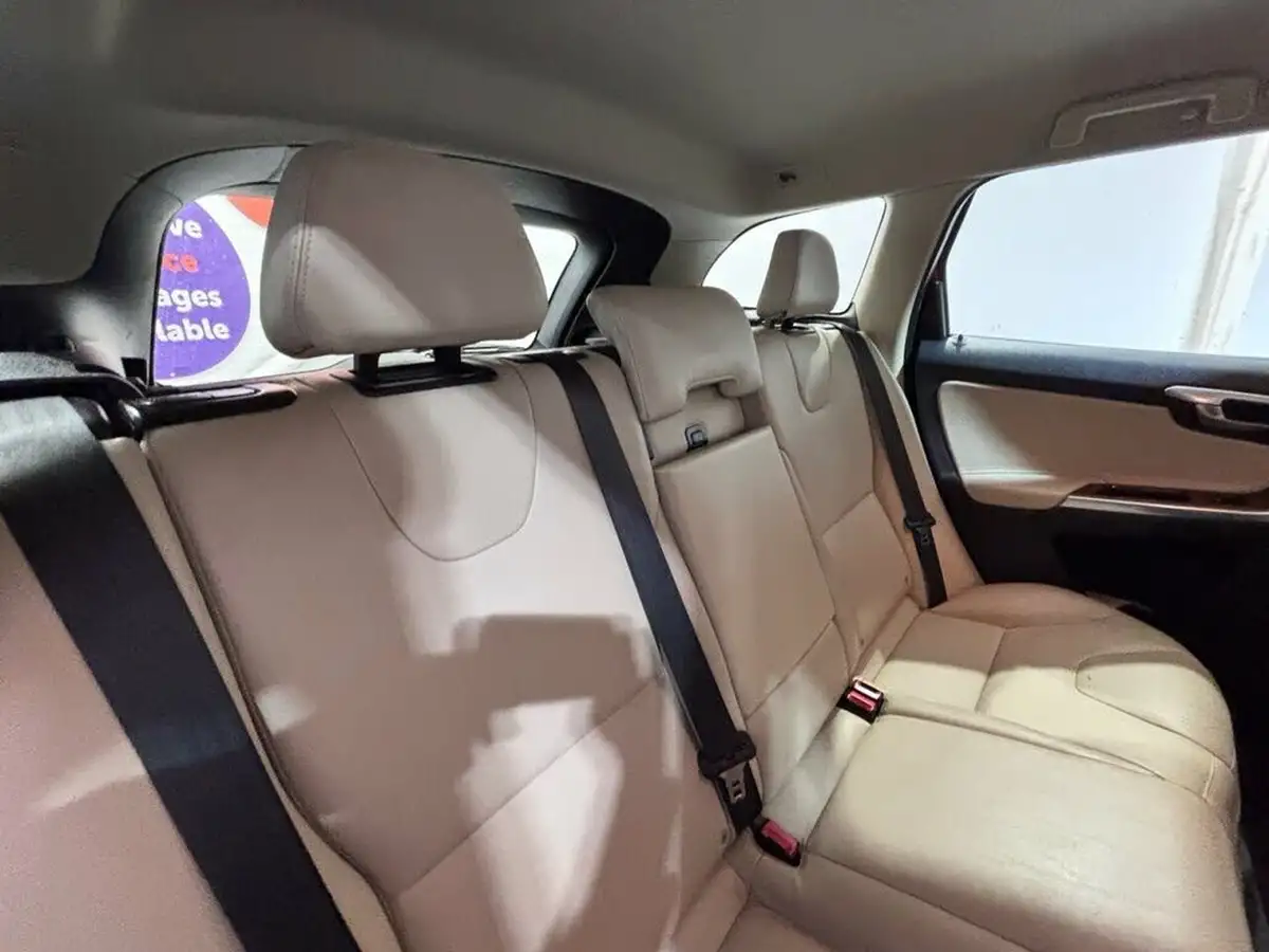 2015-volvo-xc60-20td-d4-se-lux-190bhp-nav-big-13