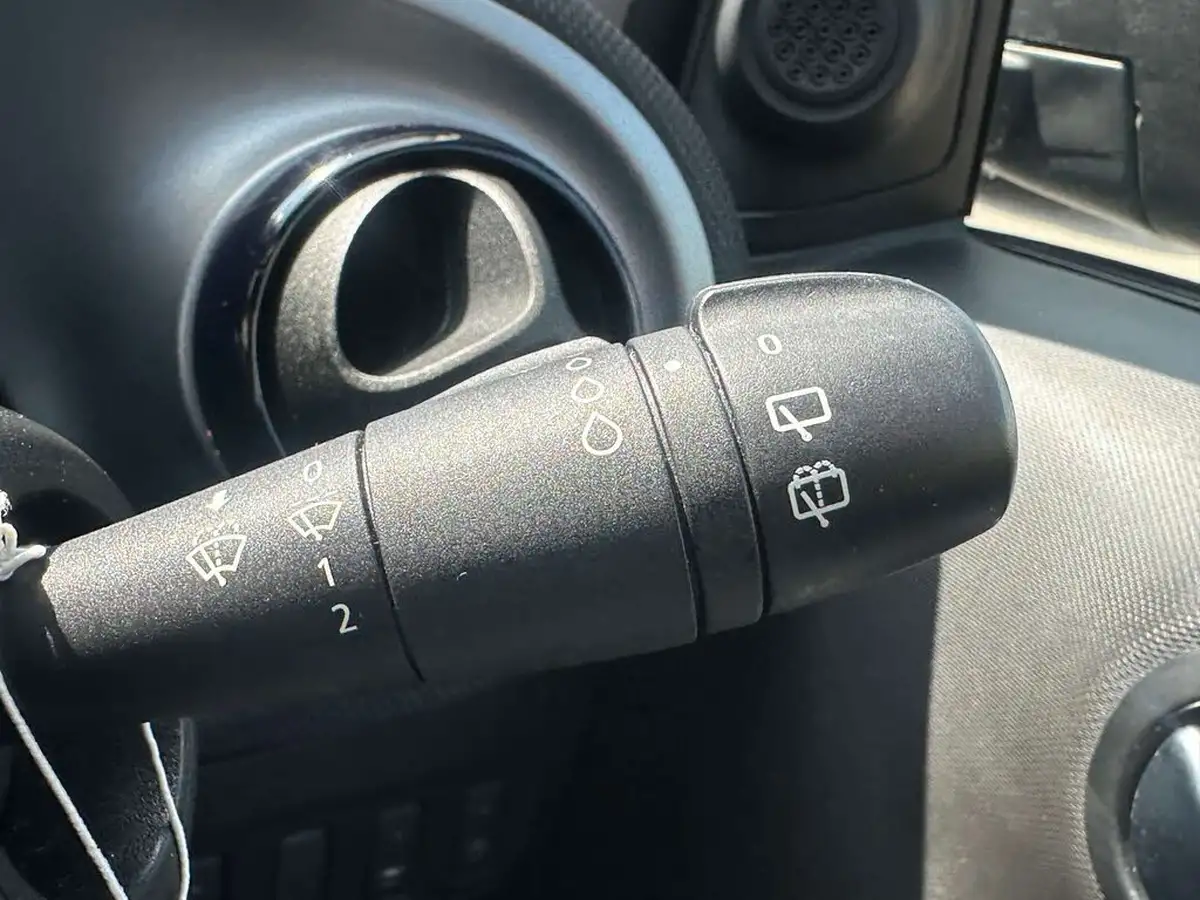 2015-smart-fortwo-09-prime-premiumss-twinamic-big-36