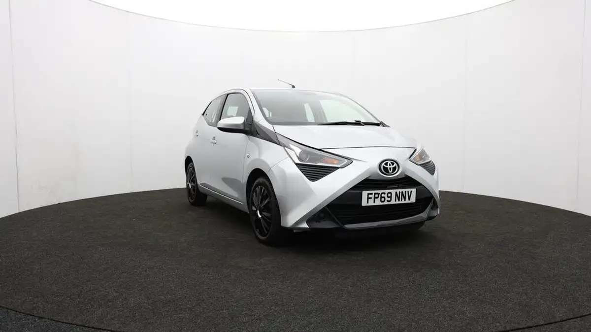 2019-toyota-aygo-10-vvt-i-x-play-big-43