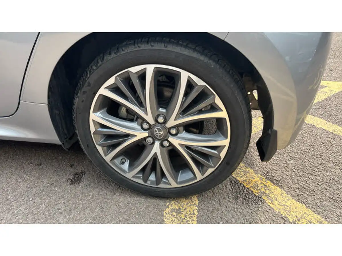 2022-toyota-yaris-15-vvt-i-excel-big-25