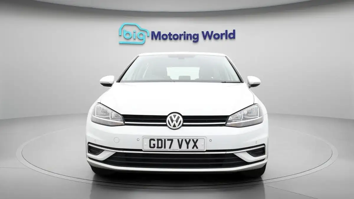 2017-volkswagen-golf-14-tsi-se-ss-hatchback-5d-big-2