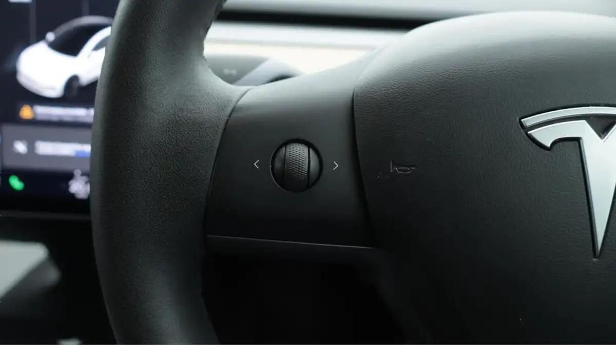 2020-tesla-model-3-e-standard-plus-big-24