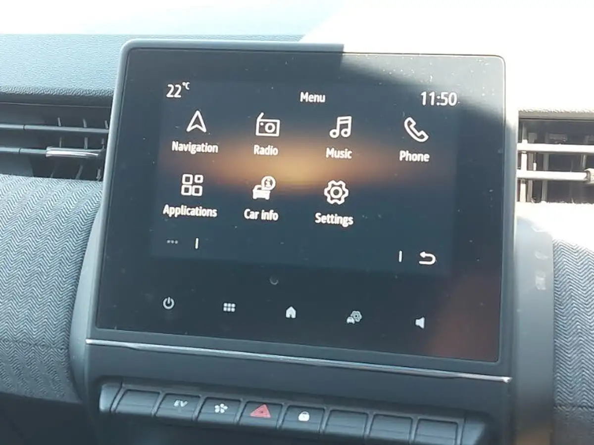 2023-renault-clio-16-techno-big-14
