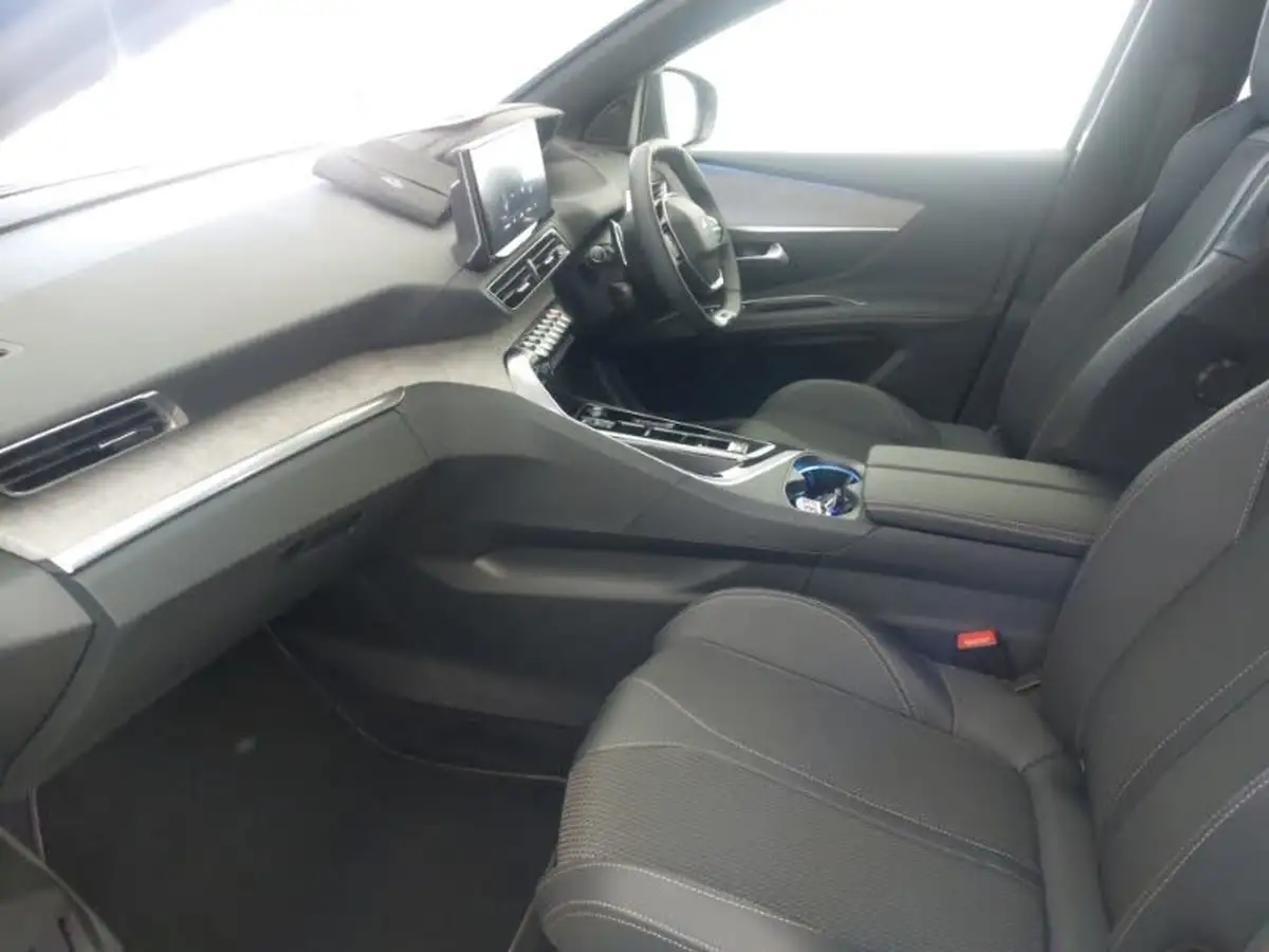 2024-peugeot-3008-suv-12-puretech-gt-136ps-hybrid-e-dsc6-big-4
