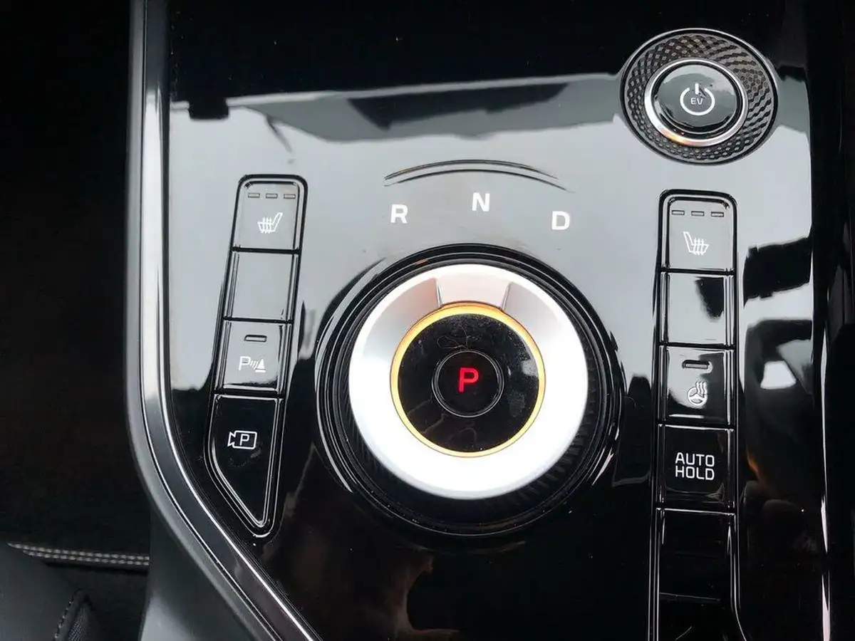 2024-kia-niro-ev-e-3-big-16