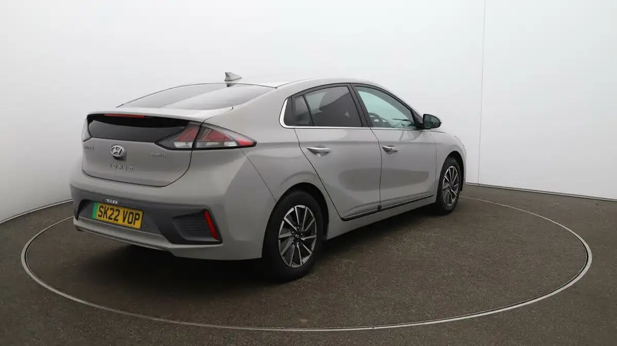 2022-hyundai-ioniq-e-premium-se-electric-big-56