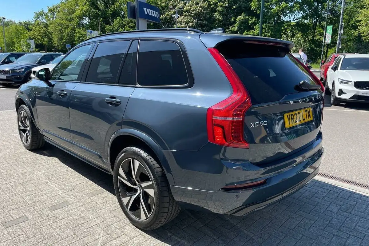 2022-volvo-xc90-20-t8-r-design-455bhp-big-10