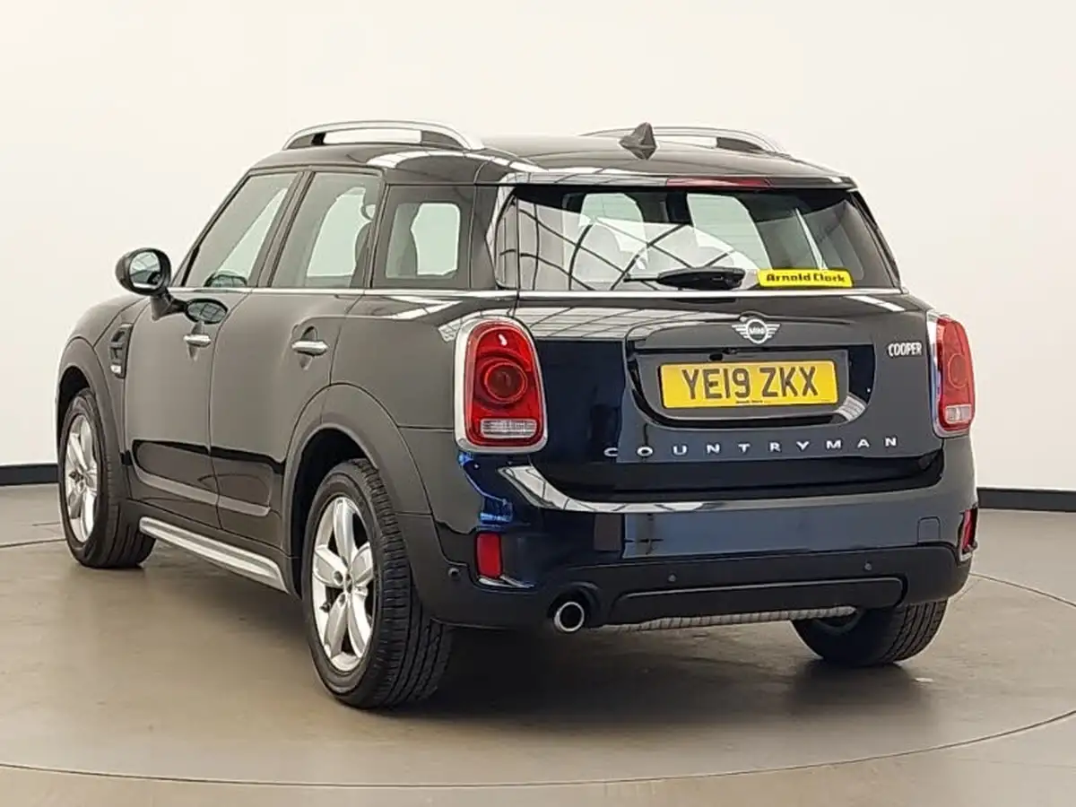 2019-mini-countryman-15-cooper-classic-big-1