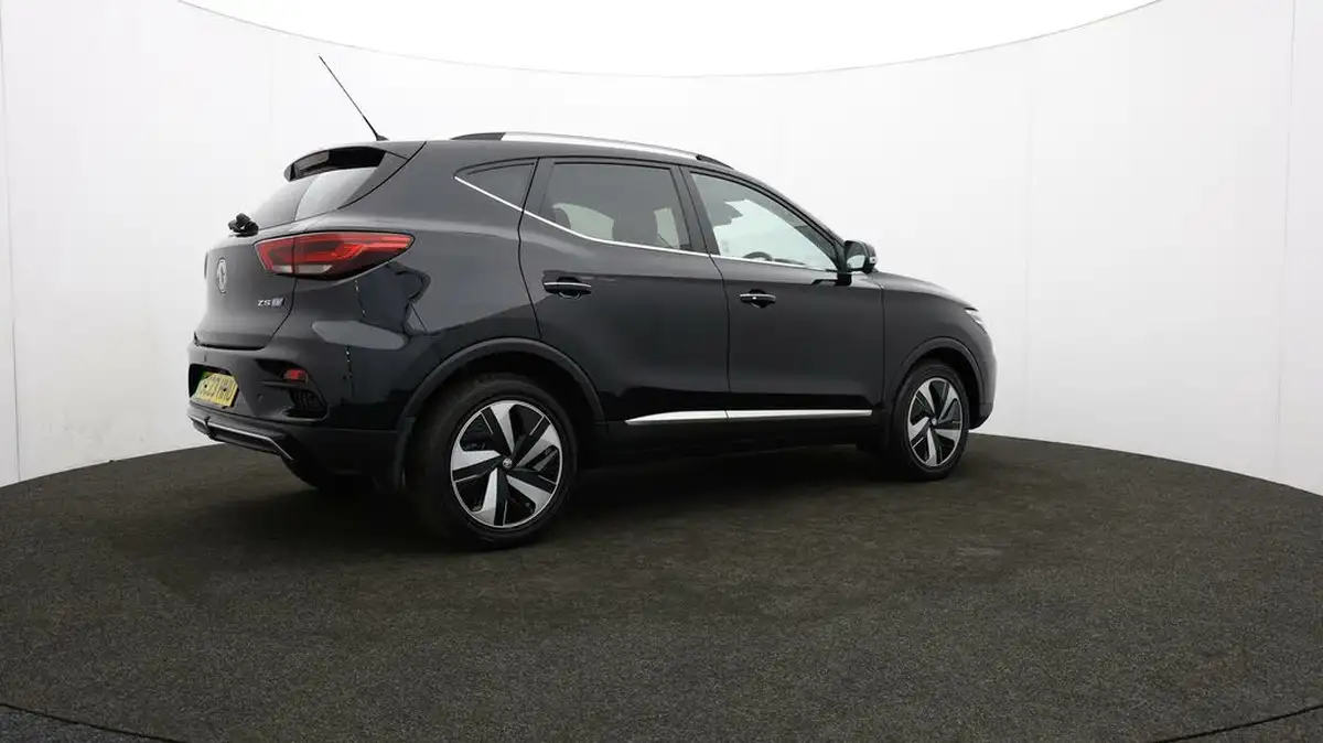 2023-mg-zs-suv-e-trophy-connect-ev-156ps-long-range-big-27