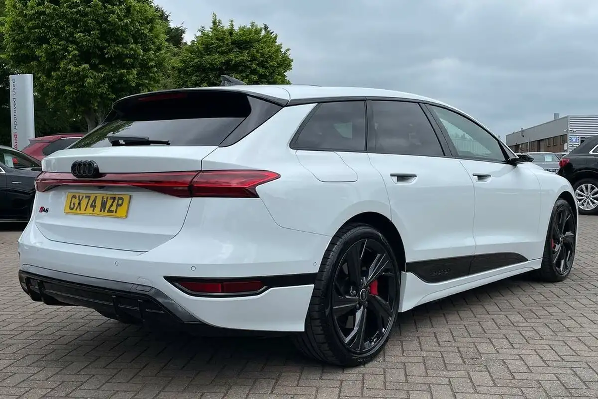 2025-audi-a6-e-tron-e-launch-edition-big-3