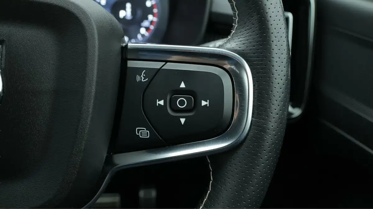 2021-volvo-xc40-15-t3-r-design-161bhp-auto-big-25