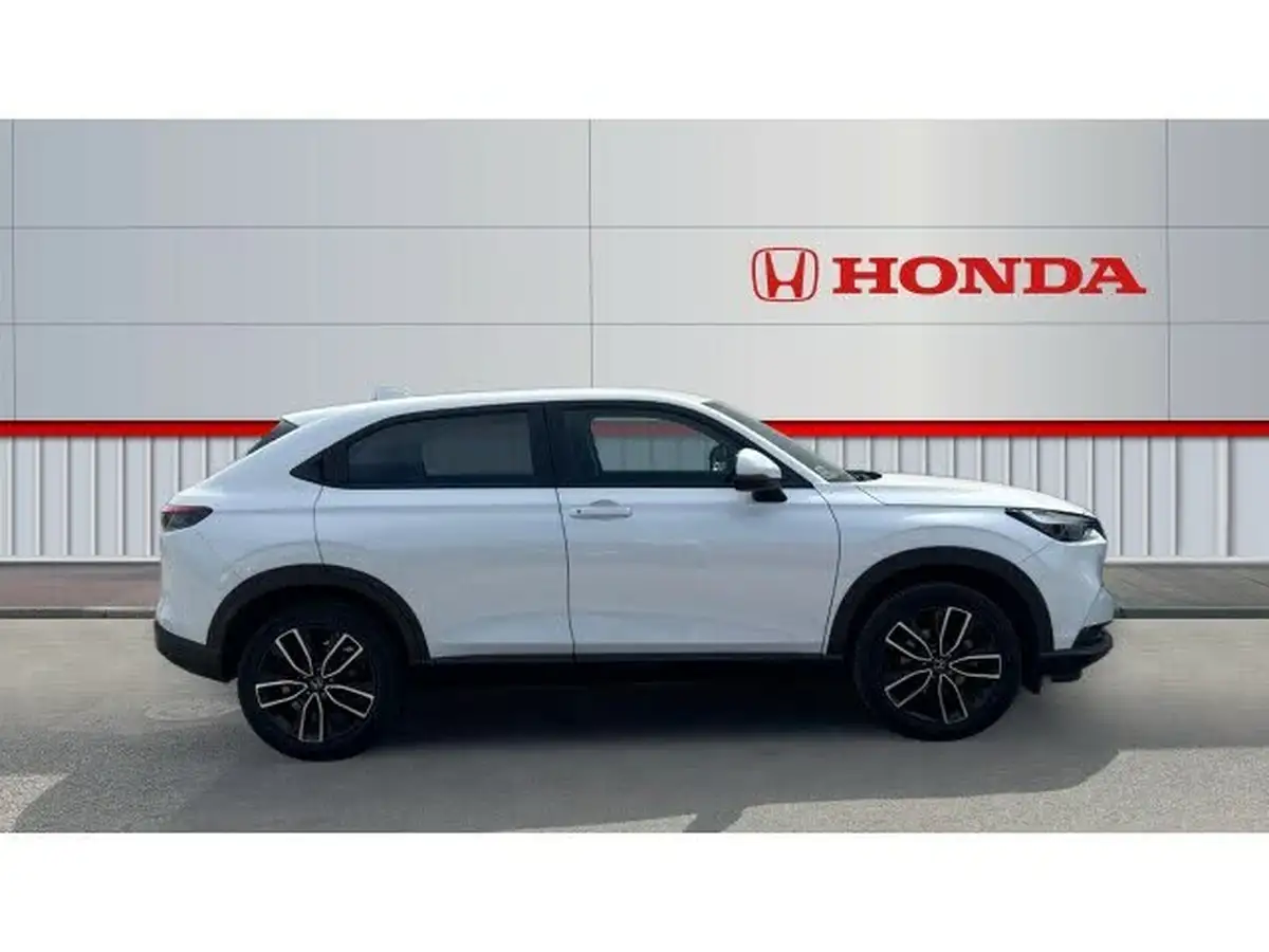 2022-honda-hr-v-15-i-mmd-elegance-big-4