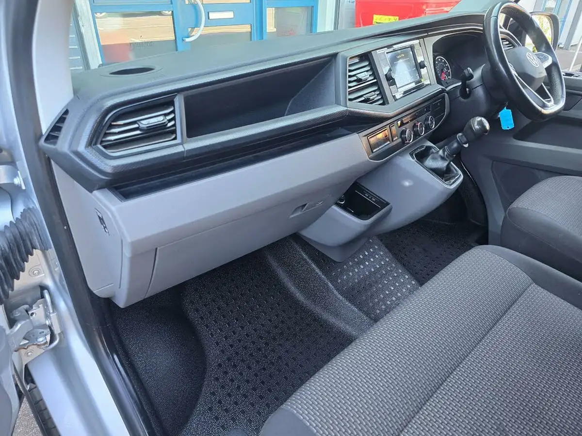 2021-volkswagen-transporter-20tdi-t30-highline-bmt-swb-150pseu6dt-e-panel-van-big-44