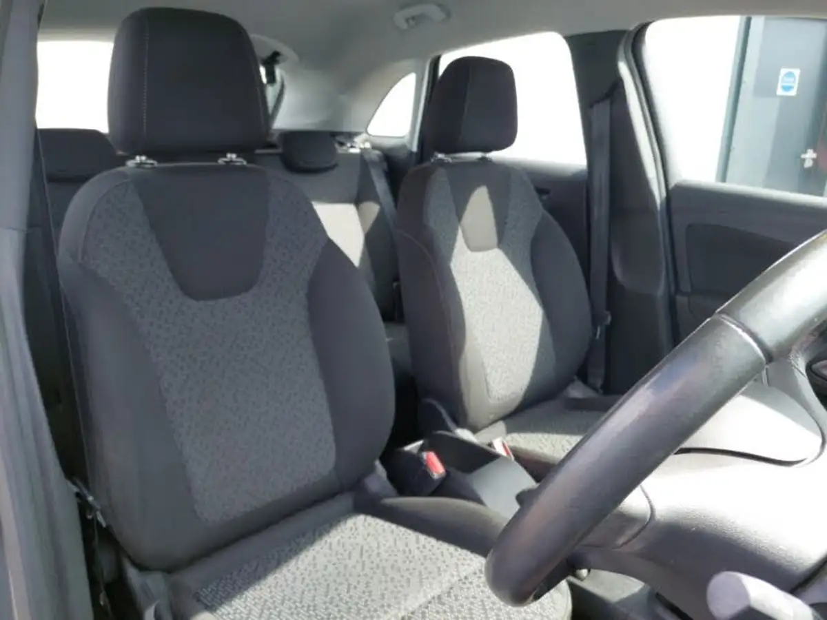 2022-vauxhall-crossland-12i-se-edition-big-12