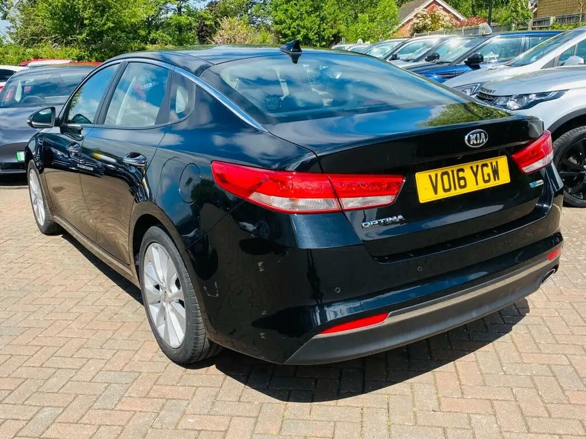 2016-kia-optima-17crdi-3-saloon-4d-big-9