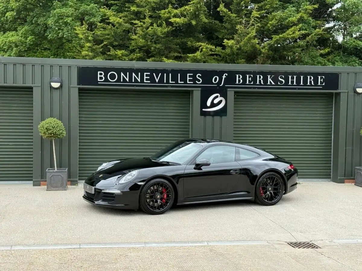 2015-porsche-911-38-carrera-gts-coupe-big-5