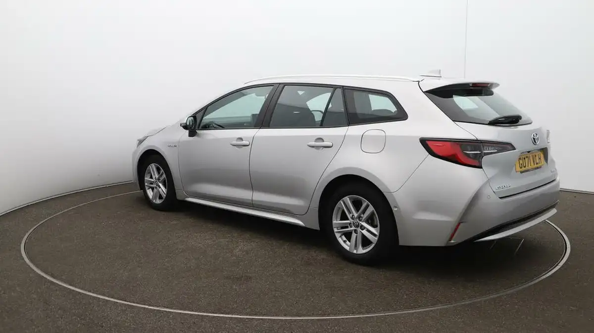 2021-toyota-corolla-18-vvt-i-icon-tech-spare-wheel-touring-sports-5d-big-62