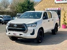 2021-toyota-hi-lux-24d-4d-active-150hpeu6dt-e-double-pick-up-small-9