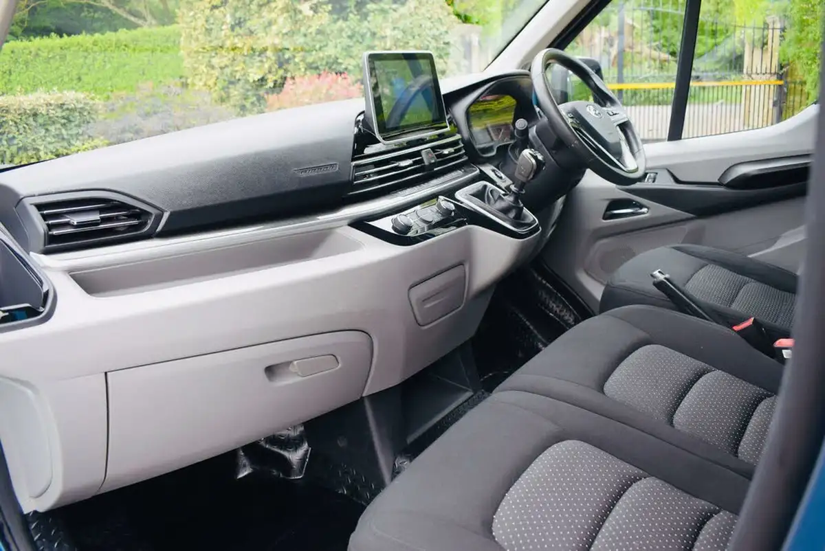 2023-maxus-deliver-9-20tdi-l3h2-lux-big-13