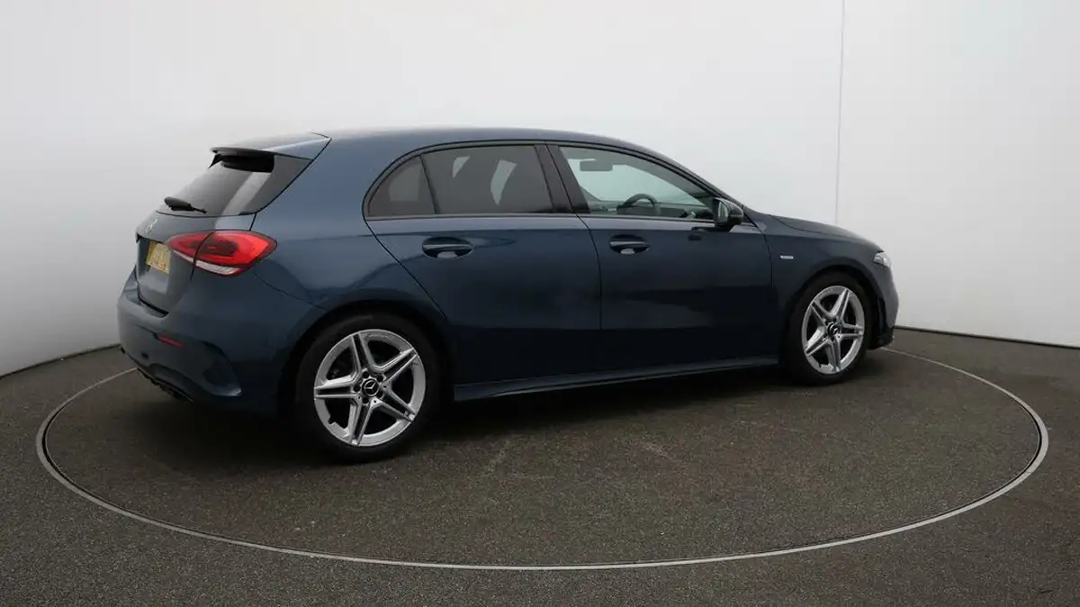 2022-mercedes-benz-a-class-13-a180-amg-line-executive-edition-hatchback-5d-7g-dct-big-52